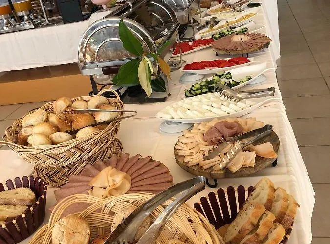 Fishta & 4* Velipojë