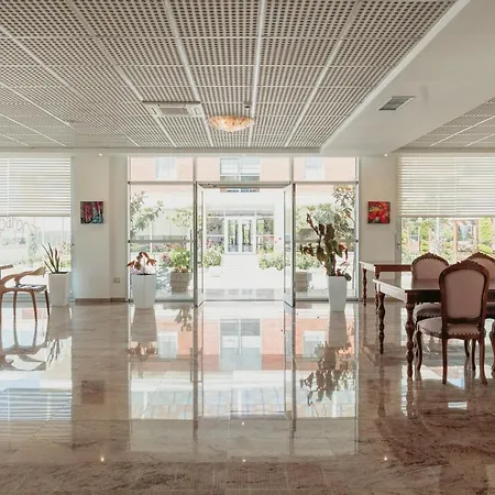 Fishta & Otel Velipojë