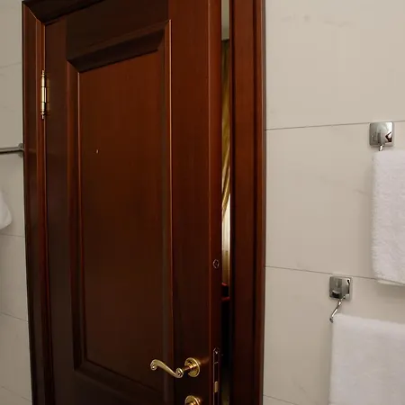 Fishta & 4* Velipojë