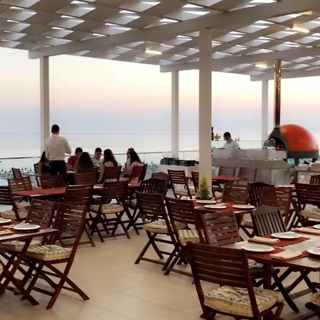 Fishta & 4* Velipojë