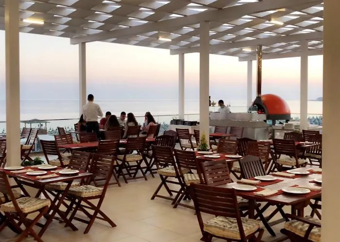 Fishta & 4* Velipojë